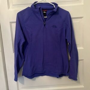 THE NORTH FACE quarter zip up women’s size S. Is purple and in good condition.